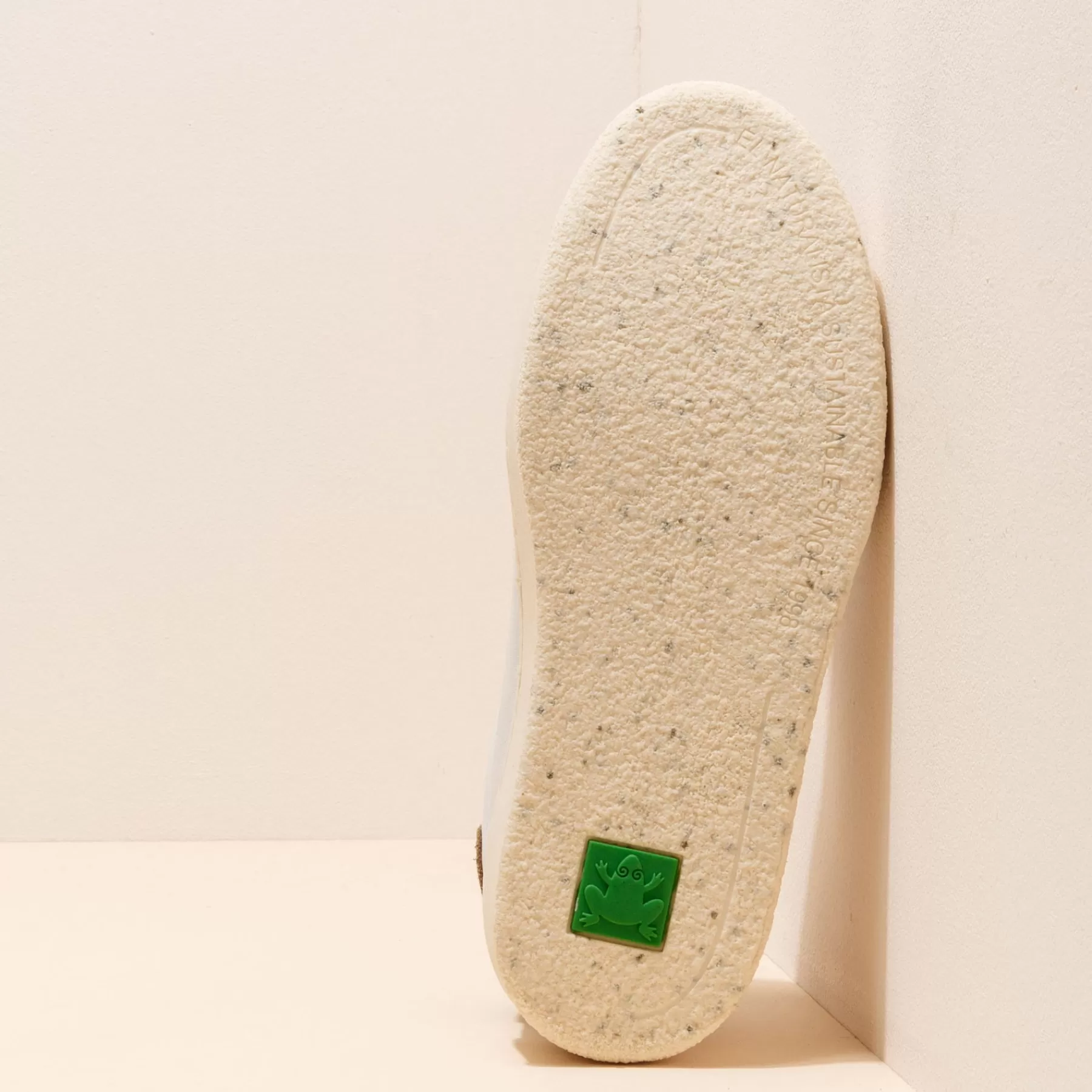 geo_17-3.webp El Naturalista 5842 Geo Hot