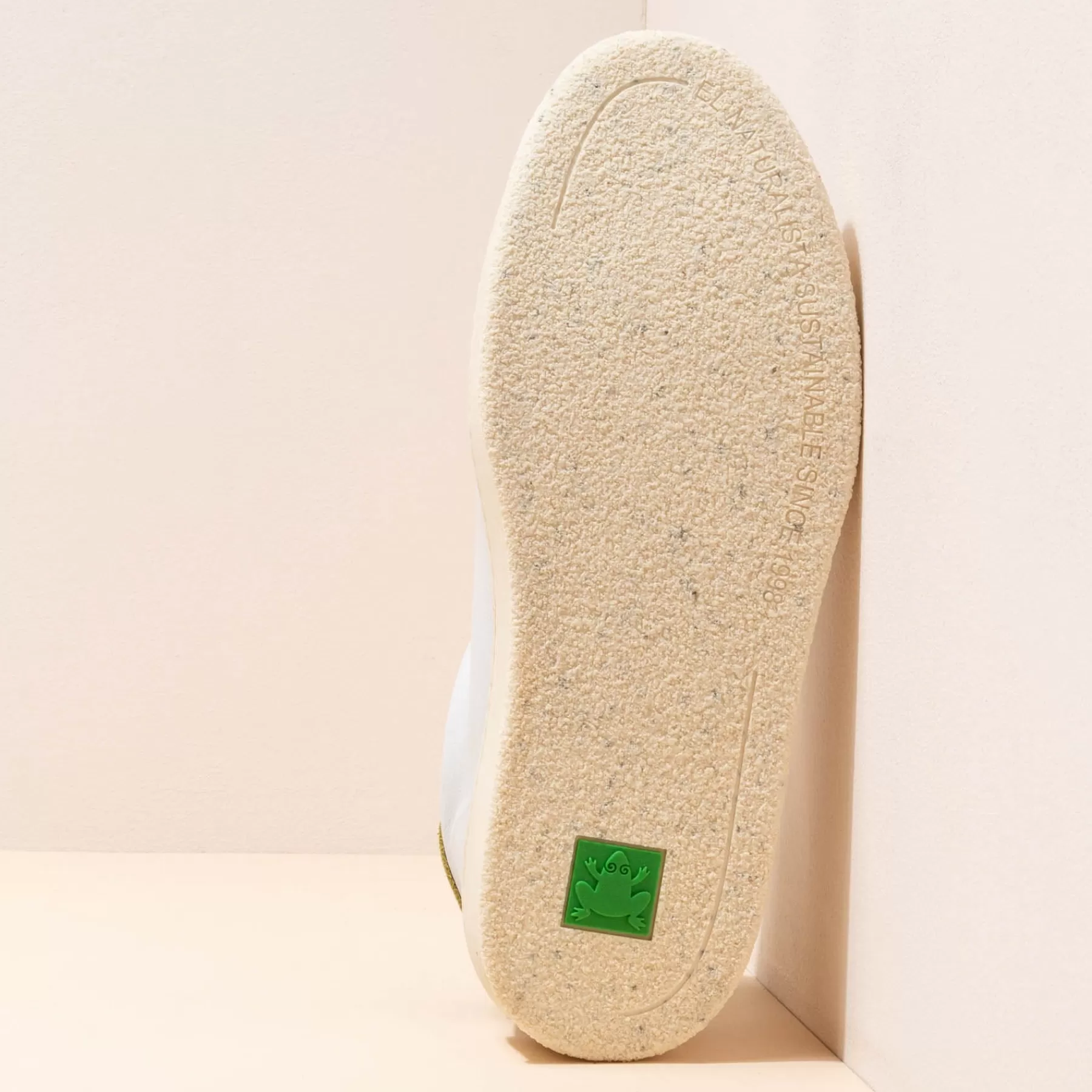 geo_27-2.webp El Naturalista 5842 Geo Hot