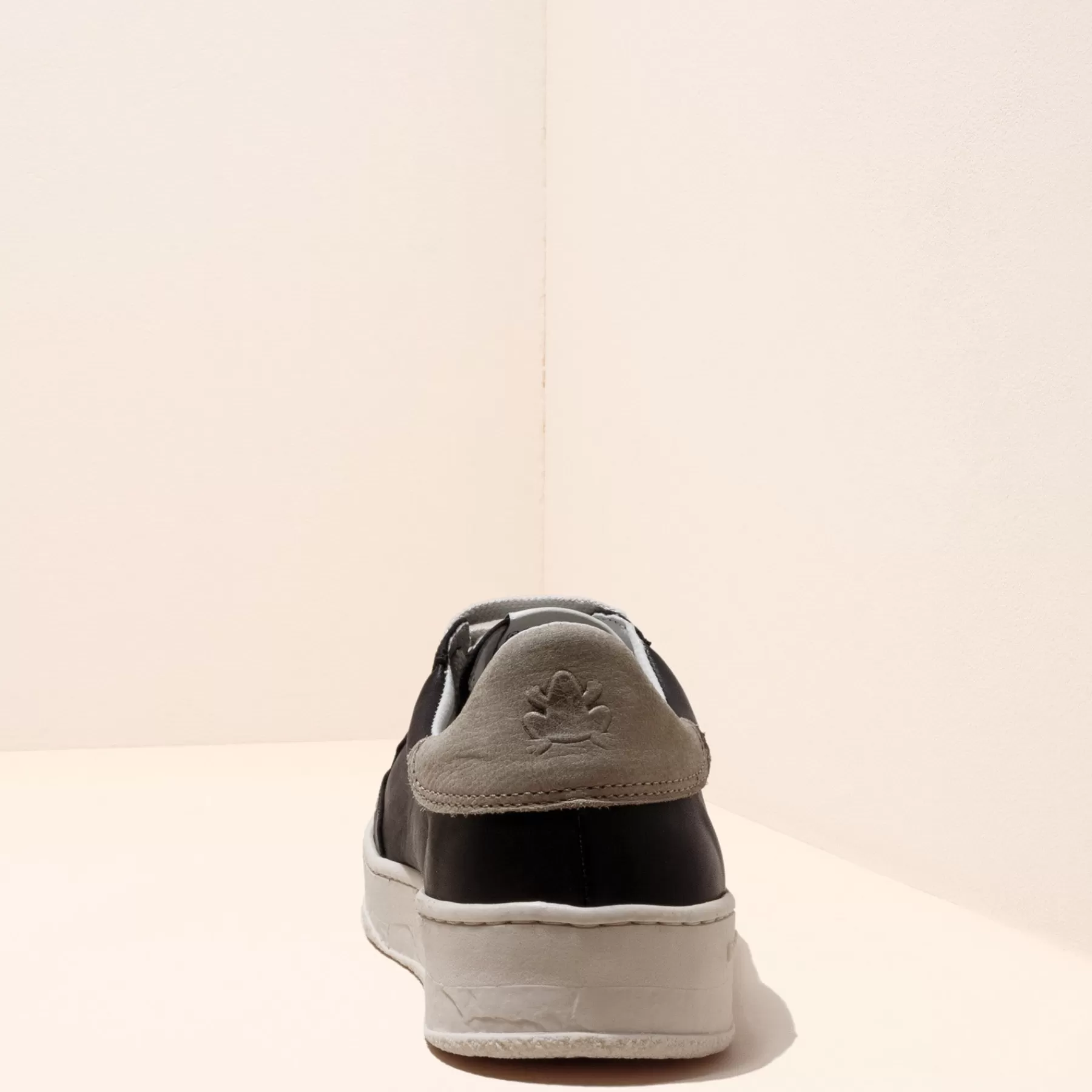 geo_39-2.webp El Naturalista 5842 Geo Hot