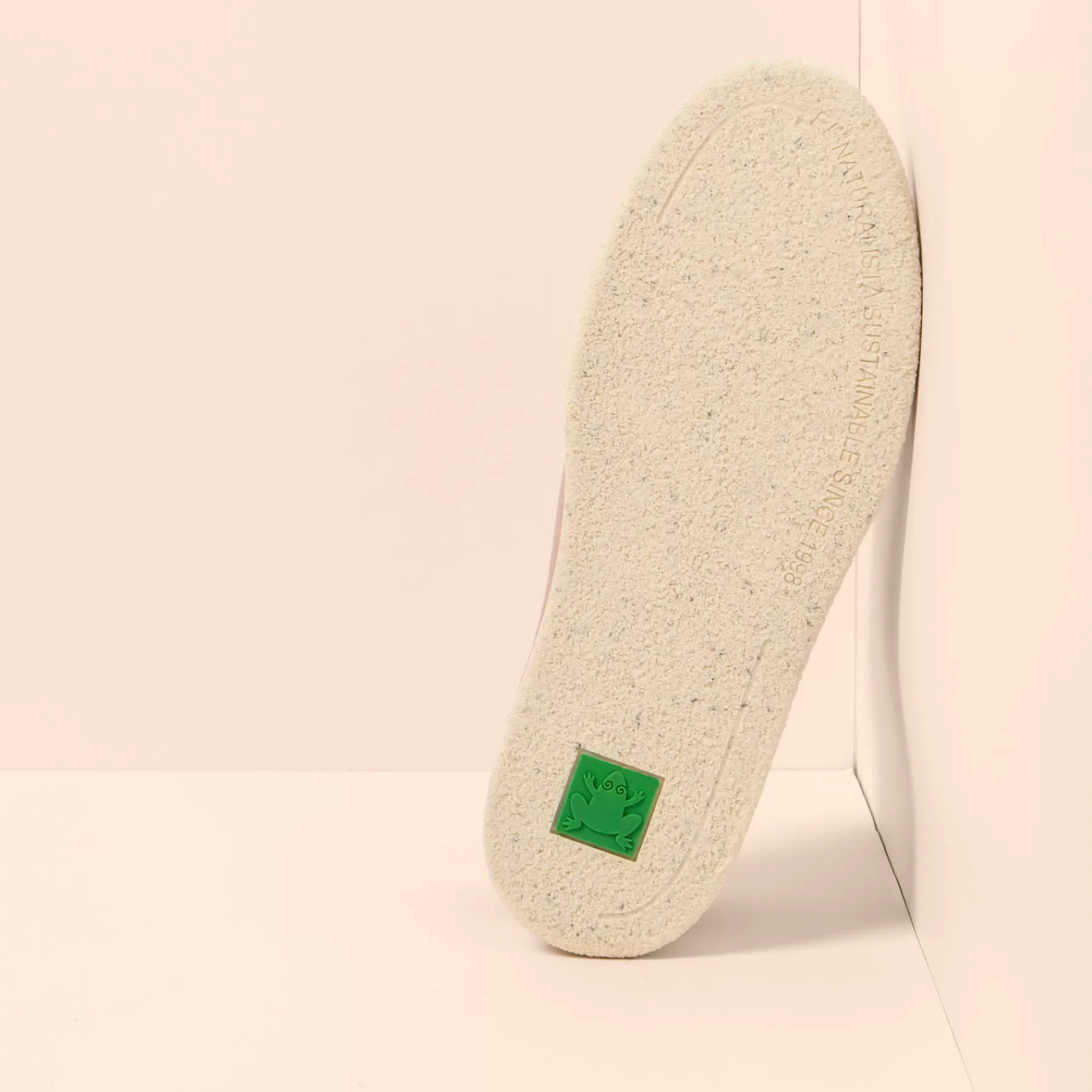 geo_57-1.webp El Naturalista 5842 Geo Hot