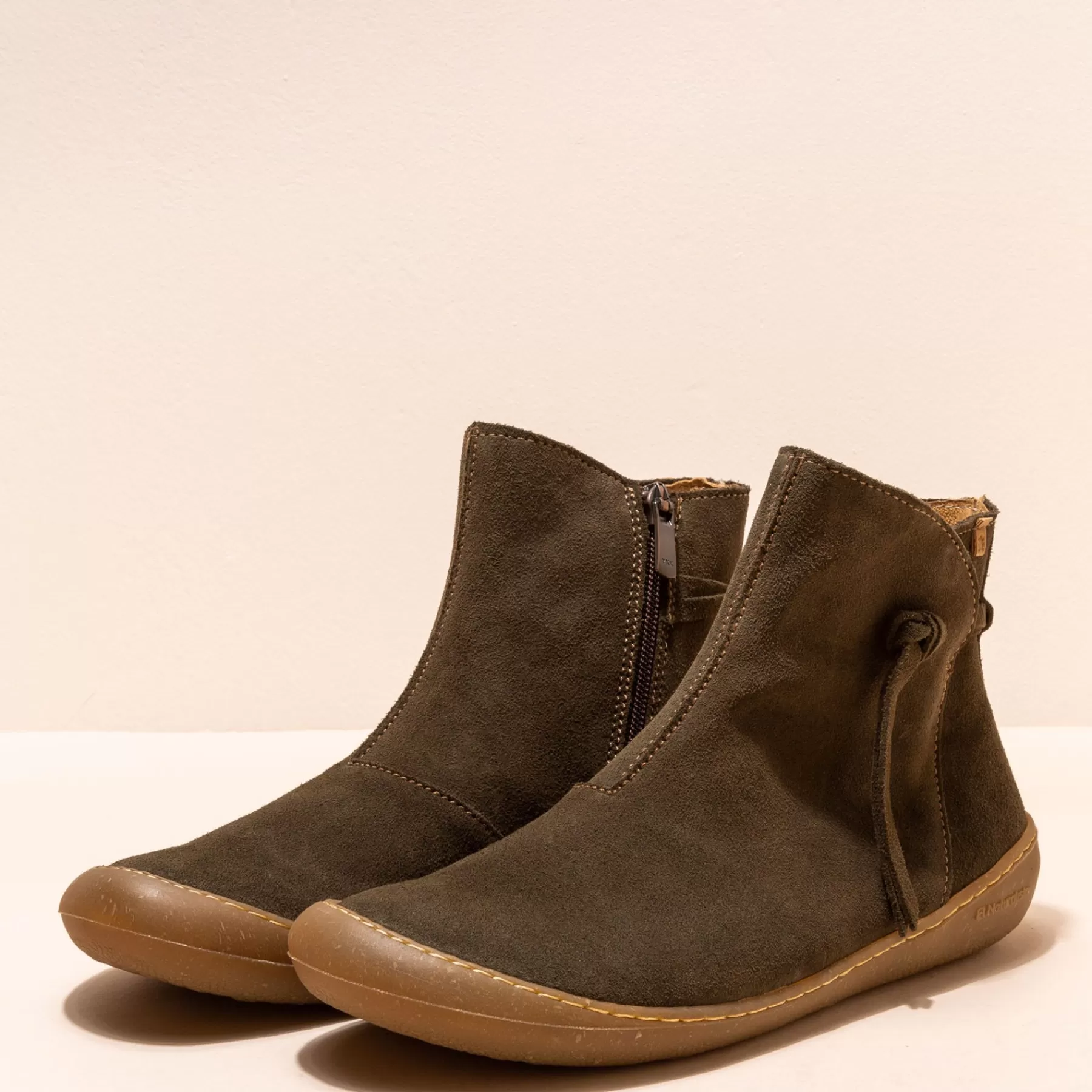 pawikan_16-3.webp El Naturalista 5774 Pawikan Shop