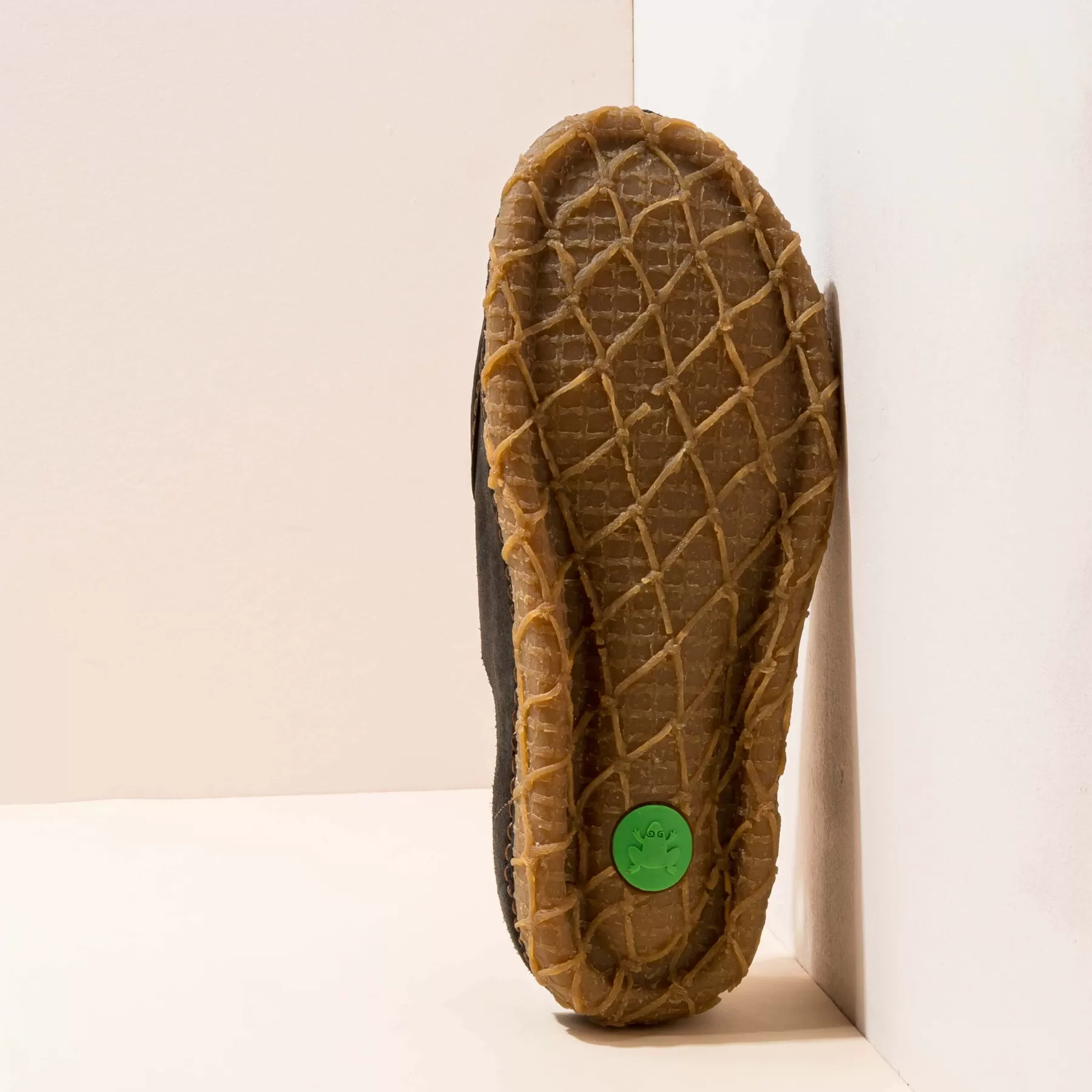 redes_2-1.webp El Naturalista 5513 Redes Huid Terug Zwart Sale