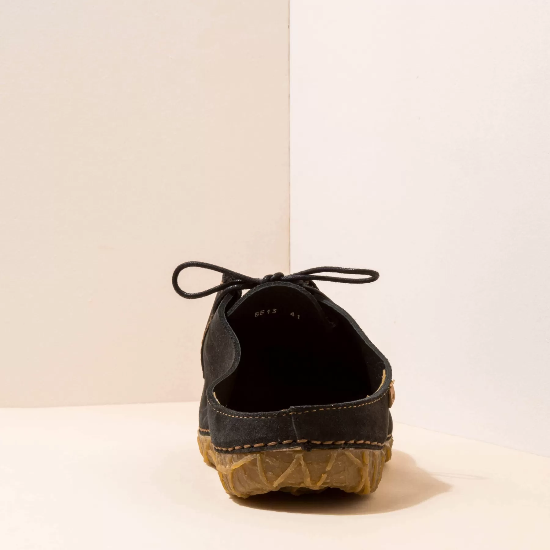 redes_4-1.webp El Naturalista 5513 Redes Huid Terug Zwart Sale